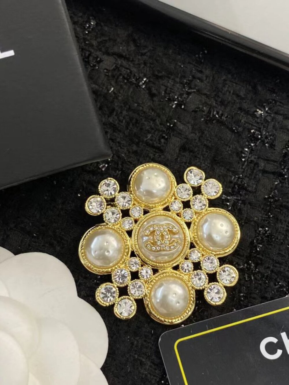 💕Chanel brooch - Picture 2 of 9